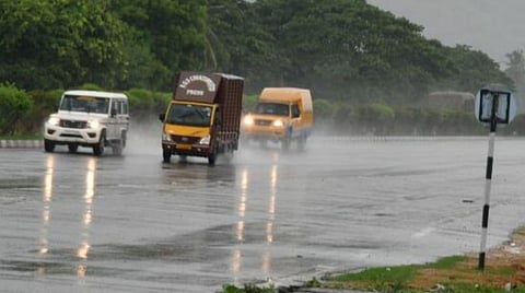 தமிழகத்தின் ஒருசில இடங்களில் 4 நாட்களுக்கு மழை வாய்ப்பு