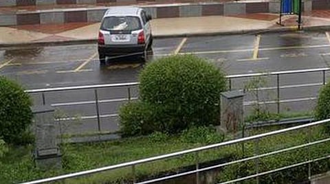 சென்னை சாலையோரங்களில் வாகனத்தை நிறுத்தினால் கட்டணம்: முதற்கட்டமாக 80 சாலைகள் தயார்!