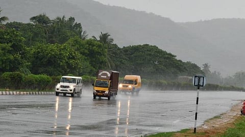 தமிழகத்தில் அடுத்த 4 நாட்களுக்கு மழை பெய்ய வாய்ப்பு