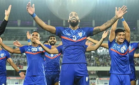 பிஃபா தரவரிசை | 104-வது இடத்திற்கு முன்னேறிய இந்திய ஆடவர் கால்பந்து அணி