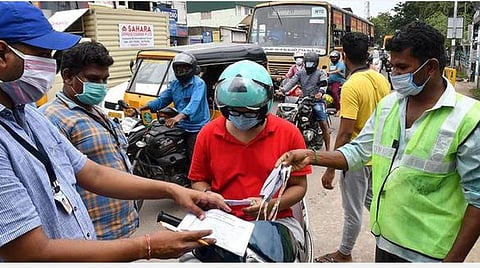 தமிழகம் முழுவதும் பொது இடங்களில் முகக்கவசம் அணியாவிட்டால் அபராதம்: சுகாதாரத்துறை எச்சரிக்கை