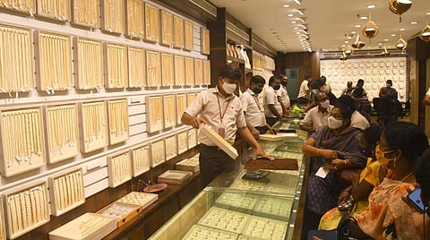 தங்கம் விலை உயர்வு: இன்றைய நிலவரம் என்ன?