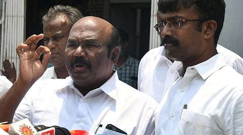 துரோகத்தின் அடையாளம் ஓபிஎஸ்: ஜெயக்குமார்