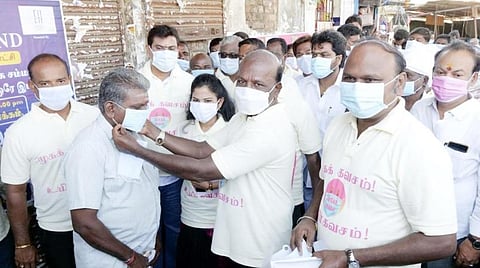 கரோனா வழிகாட்டு நெறிமுறைகள்: மாவட்ட ஆட்சியர்களுக்கு சுகாதாரத்துறை உத்தரவு