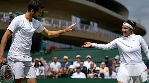 விம்பிள்டன் டென்னிஸ்: அரை இறுதியில் சானியா ஜோடி