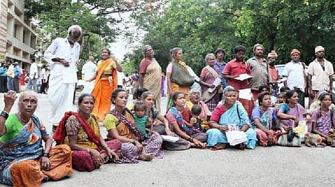 பெண்ணிடம் அத்துமீறல்: தட்டிக்கேட்டதால் பழநி அருகே நரிக்குறவர்கள் மீது கும்பல் தாக்குதல்