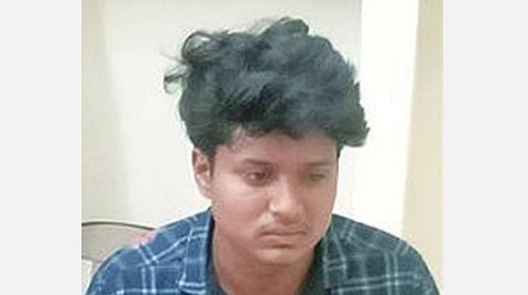 கைதான சதீஷ்குமார்.