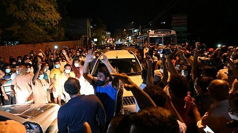 இலங்கையில் மீண்டும் போராட்டம்: அதிபர் மாளிகையை முற்றுகையிட குவிந்த மக்கள்