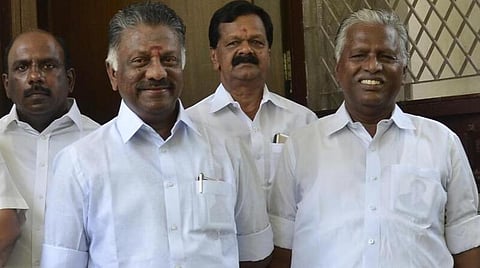 ஓபிஎஸ்ஸிடம் இருந்து விலகியது ஏன்? - முன்னாள் அமைச்சர் கே.பி.முனுசாமி விளக்கம்