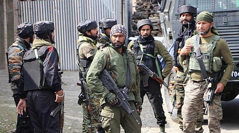 என்கவுன்ட்டரில் 2 தீவிரவாதிகள் உயிரிழப்பு