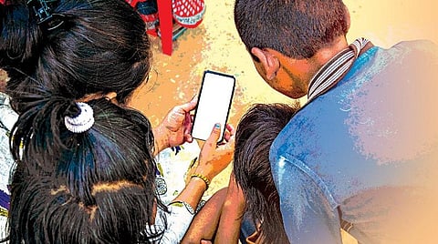 திறன்பேசியைத் தள்ளிவைப்பதால் பிரச்சினை தீர்ந்திடுமா?