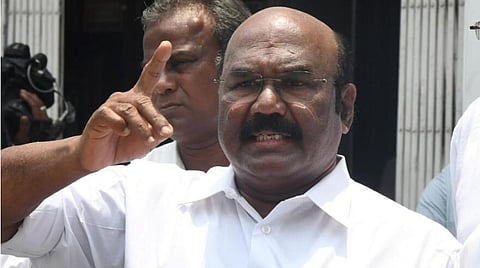 ஜெயக்குமார் குறித்து அவதூறு கருத்துகள் வெளியிட தடை: உயர் நீதிமன்றம் உத்தரவு