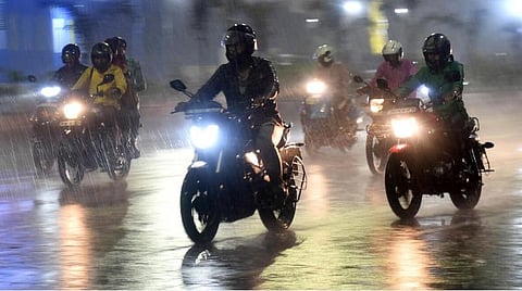 வானிலை முன்னறிவிப்பு: தமிழகத்தின் 5 மாவட்டங்களுக்கு இன்றும் நாளையும் கனமழை வாய்ப்பு