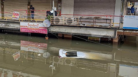 குஜராத்தில் கனமழை: இதுவரை 83 பேர் உயிரிழப்பு