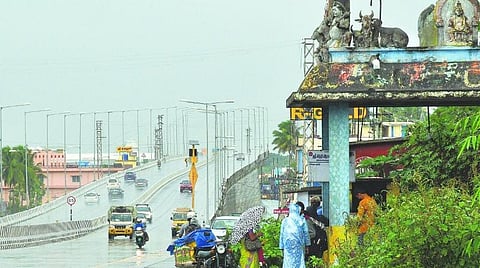 நீலகிரி, கோவை மாவட்டங்களில் இன்று கனமழை பெய்ய வாய்ப்பு - அவலாஞ்சி, மேல் பவானியில் 32 செ.மீ. மழை