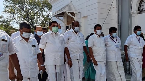 அதிமுக எம்எல்ஏக்கள் இன்று ஆலோசனை - எதிர்க்கட்சி துணைத் தலைவரை தேர்ந்தெடுக்க திட்டம்?