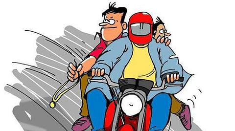 புதுச்சேரியில் போலீஸ்காரரின் தாயை தாக்கி நகை பறிப்பு