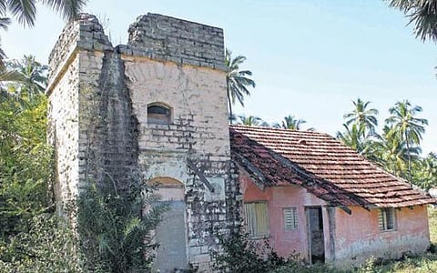 சிதிலமடைந்த ஜோலார்பேட்டை-கிருஷ்ணகிரி-ஒசூர் ரயில் பாதை