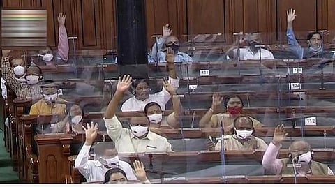 நாடாளுமன்ற மழைக்கால கூட்டத் தொடர் முடக்கம்: முக்கிய அமைச்சர்களுடன் பிரதமர் மோடி ஆலோசனை