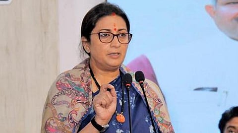 இறந்த நபரின் பெயரில் பார் உரிமம்? - சர்ச்சையில் ஸ்மிருதி இரானி மகள் நடத்தி வரும் உணவகம்