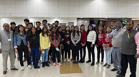 உக்ரைனில் இருந்து வந்த மாணவர்களை கல்லூரியில் அனுமதிக்கும் திட்டம் இல்லை