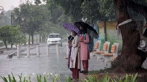 4 நாட்கள் மழை பெய்ய வாய்ப்பு: 27-ம் தேதி பரவலாக கனமழை பெய்யும்