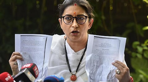 3 காங்கிரஸ் தலைவர்கள் மன்னிப்பு கேட்க ஸ்மிருதி இரானி நோட்டீஸ்