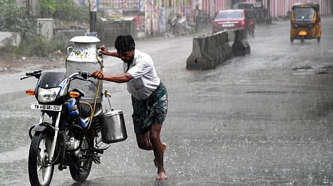 தமிழகத்தில் 4 நாட்கள் கனமழை பெய்ய வாய்ப்பு