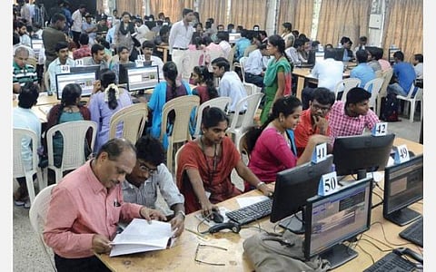 தமிழகத்தில் பொறியியல், கலை மற்றும் அறிவியல் கல்லூரிகளில் சேர விண்ணப்பிக்க இன்று கடைசி நாள்