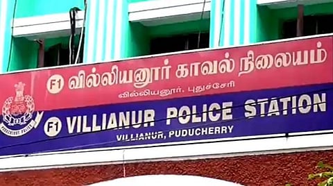 வில்லியனூர் அருகே அரசுப் பள்ளியில் புகுந்து ஆசிரியரை தாக்கிய முன்னாள் மாணவர் கைது