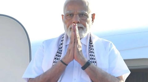 2 நாள் சென்னை சுற்றுப்பயணத்தில் பன்னீர்செல்வம், பழனிசாமியை தனியாக சந்திக்காத பிரதமர்: அதிமுக தொண்டர்கள் ஏமாற்றம்