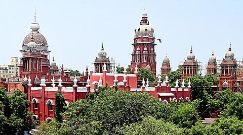 அயனாவரம் சம்பவம் | விசாரணைக்கு அழைத்து செல்லப்பட்ட நபர் மரணம்: கொலை வழக்கு பதிவு செய்ய ஐகோர்ட் உத்தரவு