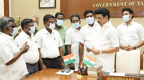 முதல்வருடன் ஜாக்டோ - ஜியோ நிர்வாகிகள் சந்திப்பு - ஆக.5-ல் அறிவிக்கப்பட்ட ஆர்ப்பாட்டம் தள்ளிவைப்பு