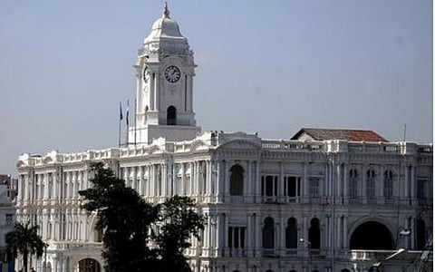 40 அடி சாலை 20 அடியாக மாறிய அவமதிப்பு வழக்கில் சென்னை இந்நாள், முன்னாள் ஆணையர்கள் நேரில் ஆஜர்