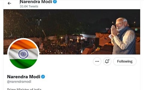 பிரதமர் நரேந்திர மோடியின் சமூக வலைதள முகப்பில் தேசியக் கொடி பதிவேற்றம்