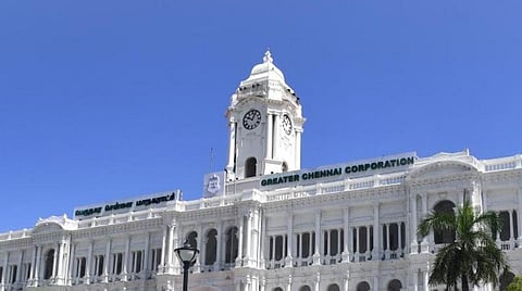 சென்னையில் திரியும் மாடுகளைப் பிடிக்கவும், பிளாஸ்டிக் அபராதம் விதிக்கவும் இலக்கு நிர்ணயம்