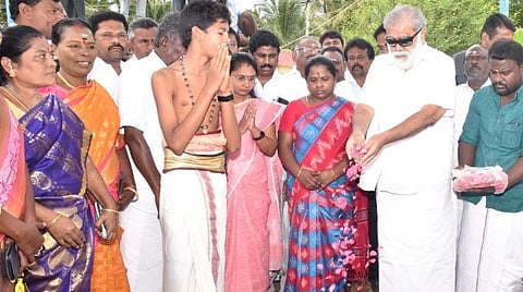 ஆத்தூர் அருகே ஊராட்சி ஒன்றிய அலுவலகத்திற்கு புதிய கட்டிடடம் கட்ட அடிக்கல் நாட்டிய அமைச்சர் ஐ.பெரியசாமி.