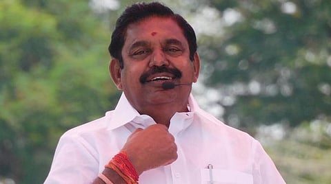 நாட்டுப்பற்றையும் தேச ஒற்றுமையையும் வளர்க்க வீடுகளில் தேசியக் கொடி ஏற்றுங்கள்: இபிஎஸ்