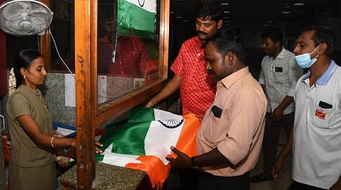 சுதந்திர தினம் வரை அனைத்து நாட்களிலும் அஞ்சல் நிலையங்கள் செயல்படும் - மத்திய அரசு அறிவிப்பு