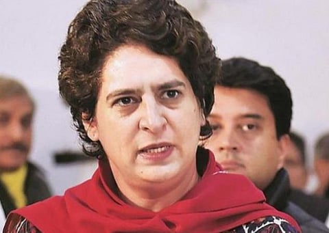 பிரியங்கா காந்திக்கு மீண்டும் கரோனா தொற்று: வீட்டிலேயே தனிமைப்படுத்திக் கொண்டார்