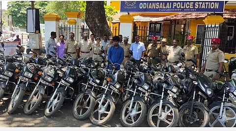 புதுச்சேரியின் பல்வேறு பகுதிகளில் பைக் திருடியதாக கைது செய்யப்பட்ட நபர்.