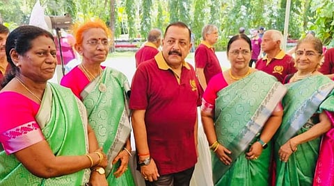 தூய்மைப் பணியில் ஈடுபட்ட மத்திய அமைச்சர்