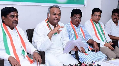 கர்நாடகாவில் அரசு பணிக்கு ரூ.300 கோடி லஞ்சம் - காங். எம்எல்ஏ குற்றச்சாட்டால் சர்ச்சை