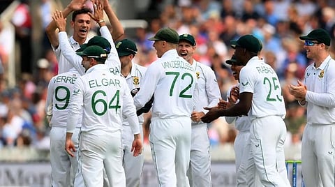 லார்ட்ஸ் டெஸ்டில் இங்கிலாந்து அணி திணறல்