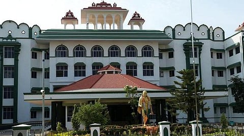 குடும்ப கட்டுப்பாடு செய்த பிறகும் குழந்தை பிறந்ததால் ரூ.50,000 இழப்பீடு: புதுக்கோட்டை பெண்ணுக்கு வழங்க உயர் நீதிமன்றம் உத்தரவு