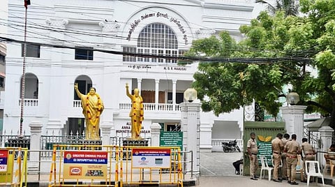 இபிஎஸ் மேல்முறையீட்டு வழக்கில் நாளை உயர் நீதிமன்றம் விசாரணை