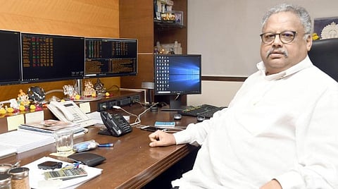 பங்குச் சந்தை நாயகன் ராகேஷ் ஜுன்ஜுன்வாலாவின் முதலீட்டுத் தத்துவம்!