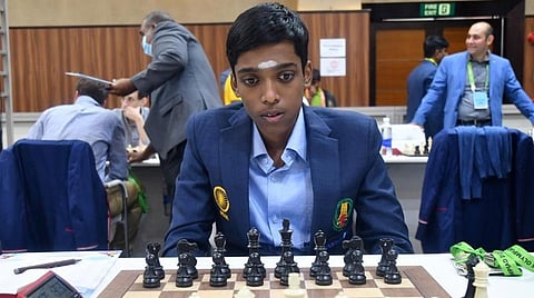 FTX கிரிப்டோ கோப்பை | உலக சாம்பியன் கார்ல்சனை மீண்டும் வீழ்த்தினார் பிரக்ஞானந்தா; 2-ம் இடம் பிடித்தார்