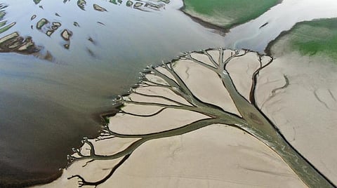 வெப்ப அலை எதிரொலி: வரலாறு காணாத வறட்சியால் சீனா தவிப்பு