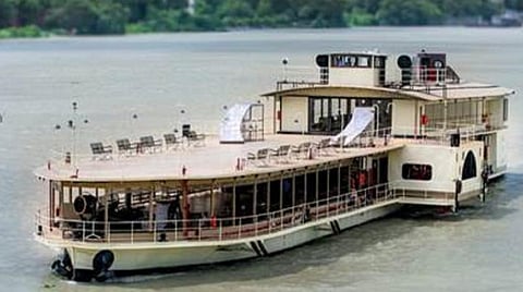 ‘பி.எஸ்.போபால்’ நீராவி படகு